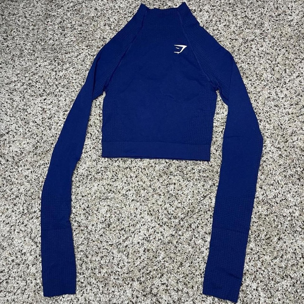 Gymshark blue crop top